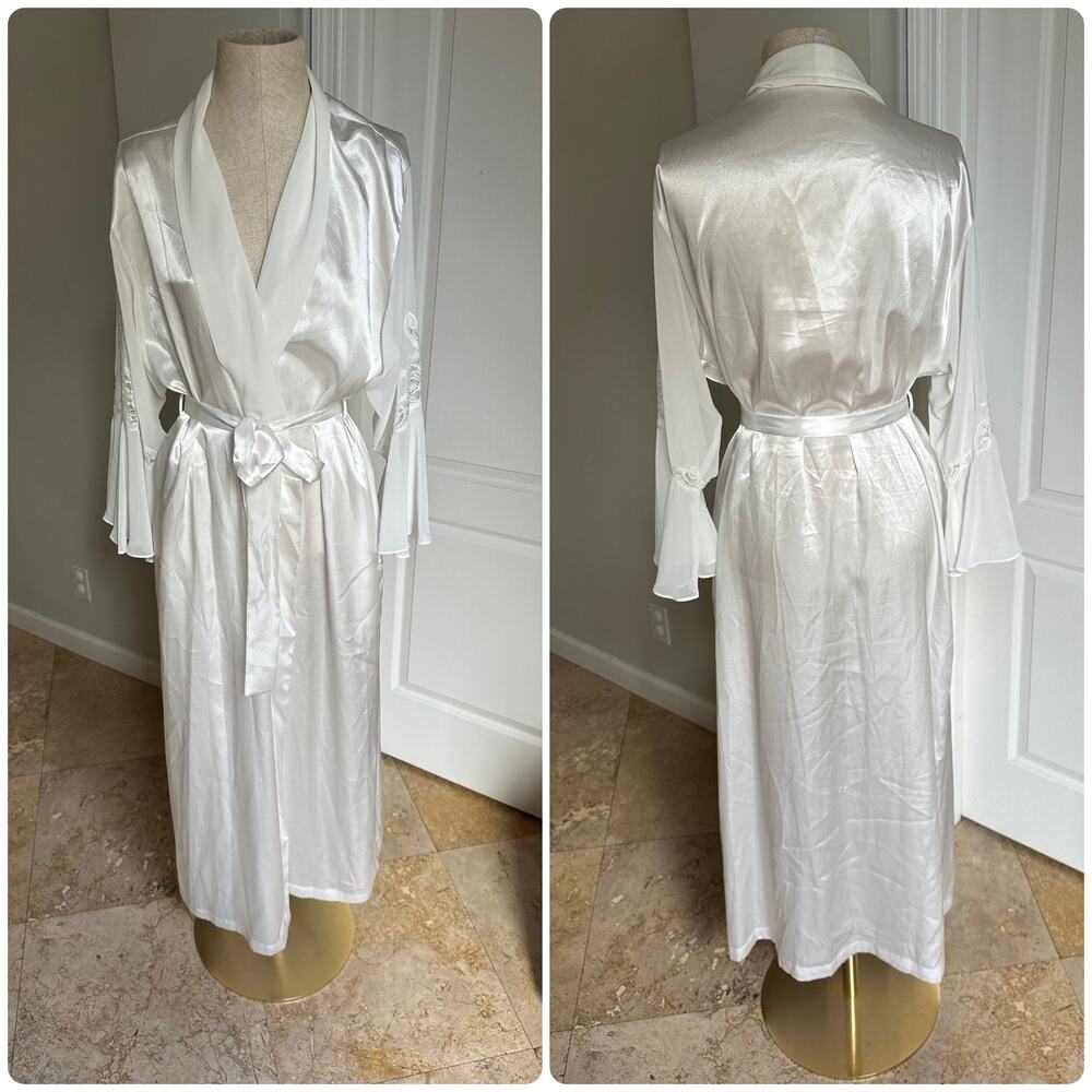 Vintage Oscar de la Renta Pink Label White Satin Bridal Robe Sz L